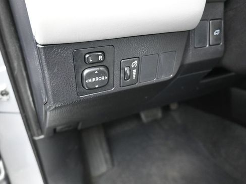 Used 2016 Toyota RAV4 XLE FWD image 13