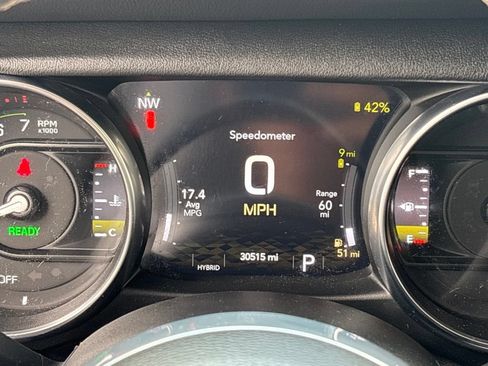 Used 2023 Jeep Wrangler Unlimited Sahara w/ Cold Weather Group AWD/4WD image 17