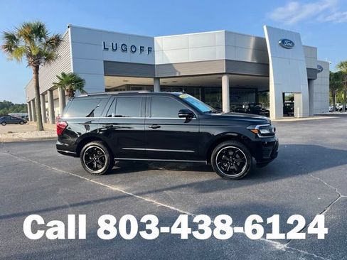 Used 2023 Ford Expedition Limited AWD/4WD image 2
