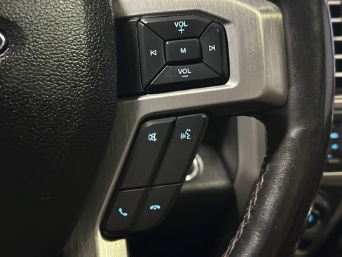 Used 2018 Ford F150 Platinum w/ Equipment Group 701A Luxury AWD/4WD image 30