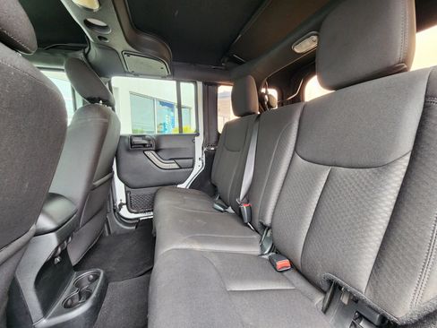Used 2017 Jeep Wrangler Unlimited Sport w/ Quick Order Package 24S AWD/4WD image 27