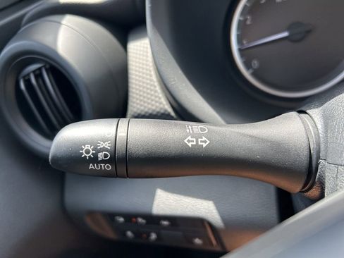 New 2025 Nissan Kicks Play S image 21