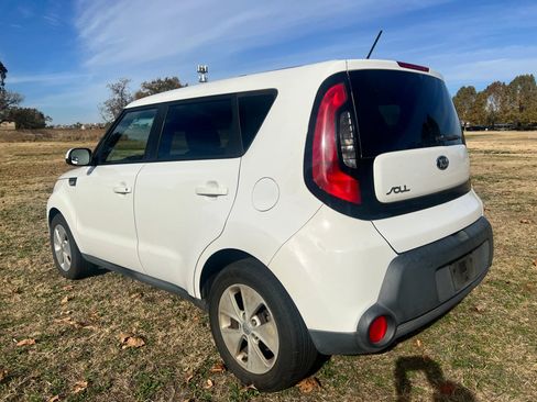 Used 2014 Kia Soul image 3