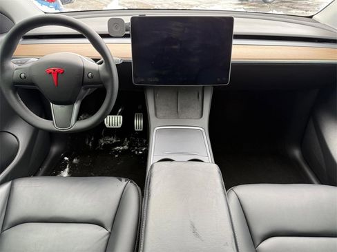 Used 2021 Tesla Model Y Performance image 10