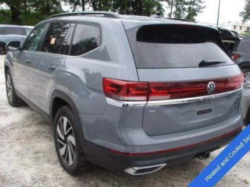 Used 2025 Volkswagen Atlas SE AWD/4WD image 6