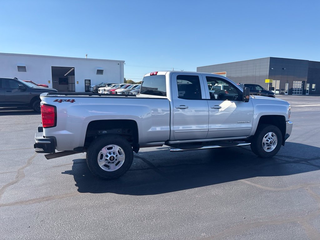 Used 2019 Chevrolet Silverado 2500 LT AWD/4WD image 12