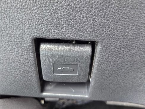 Used 2024 Toyota Corolla SE FWD image 21