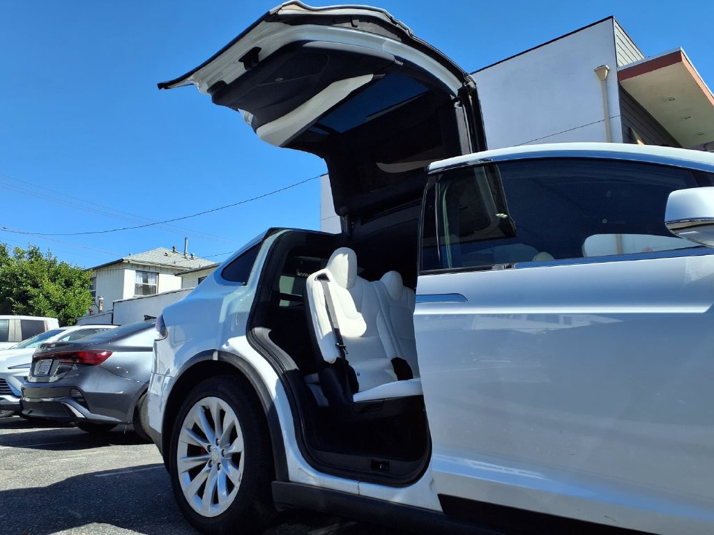 Used 2019 Tesla Model X Performance AWD/4WD image 20