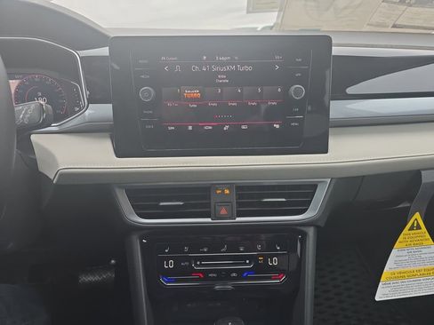 New 2025 Volkswagen Taos SEL image 9