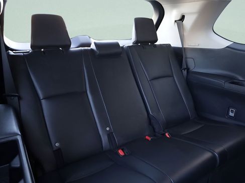 Certified 2024 Toyota Grand Highlander XLE image 29