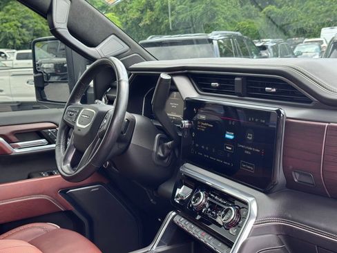Used 2024 GMC Sierra 2500 Denali Ultimate w/ Max Trailering Package AWD/4WD image 5