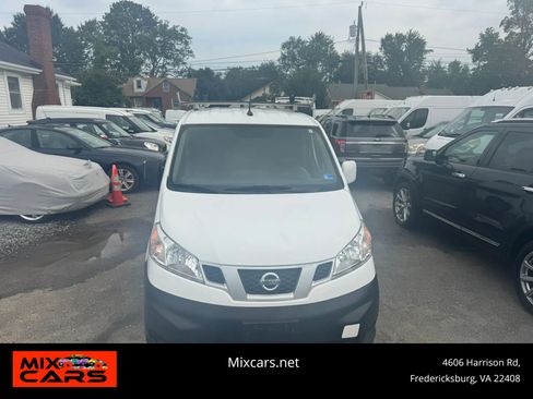 Used 2017 Nissan NV200 SV w/ Technology Package FWD image 1