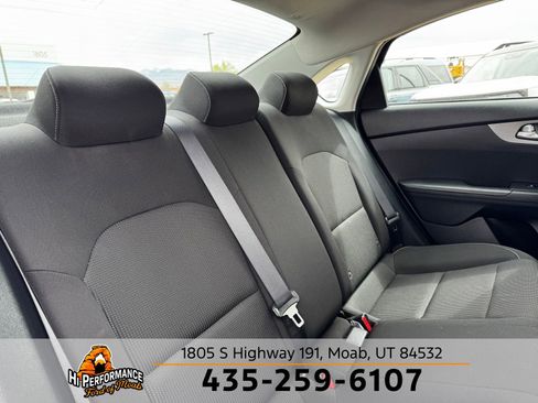 Used 2021 Kia Forte LXS FWD image 40