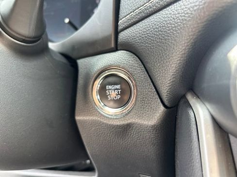 Used 2025 Toyota RAV4 XLE FWD image 29