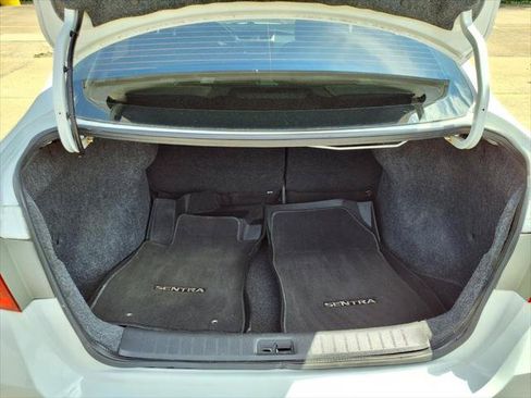 Used 2019 Nissan Sentra SV FWD image 10