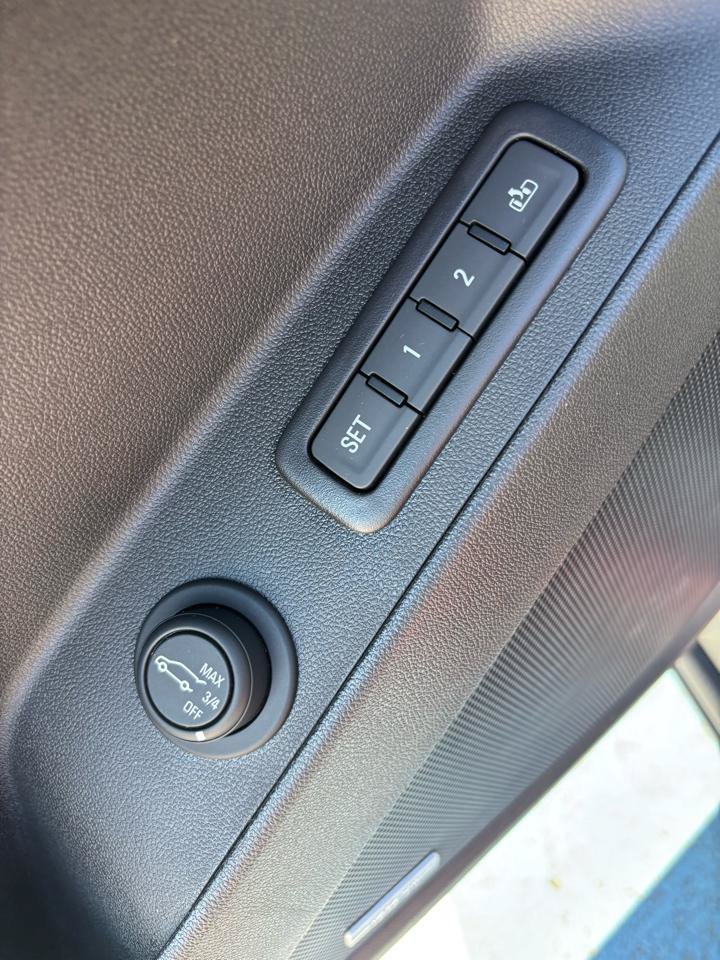 Used 2019 Chevrolet Equinox Premier AWD/4WD image 17