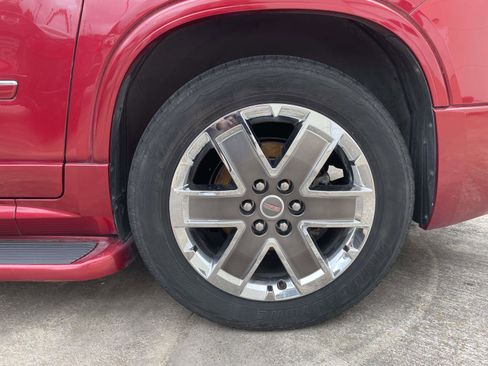 Used 2012 GMC Acadia Denali image 3