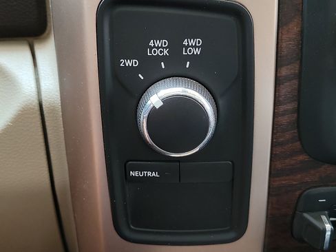 Used 2013 RAM 3500 Laramie Longhorn w/ Cold Weather Group AWD/4WD image 16