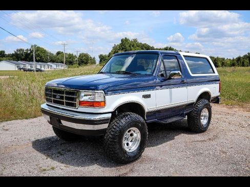 Used 1994 Ford Bronco XLT AWD/4WD image 1