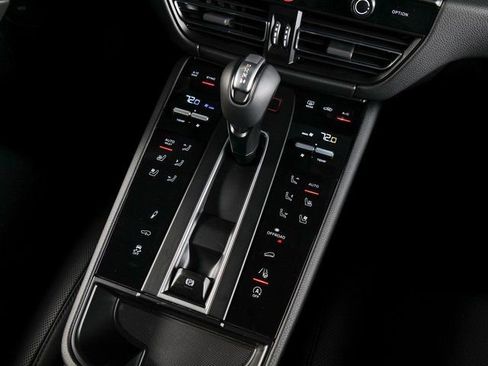 New 2026 Porsche Macan Turbo image 16