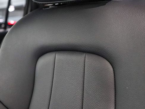 Used 2023 Mercedes-Benz EQB 300 4MATIC image 25