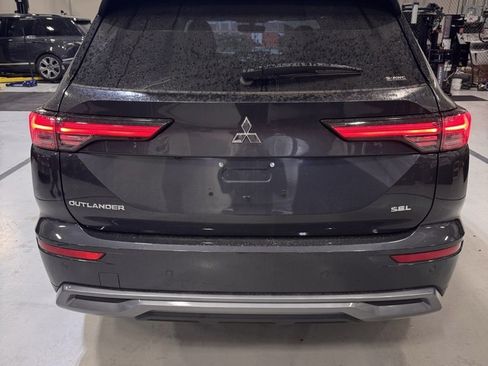 Used 2025 Mitsubishi Outlander SEL image 7