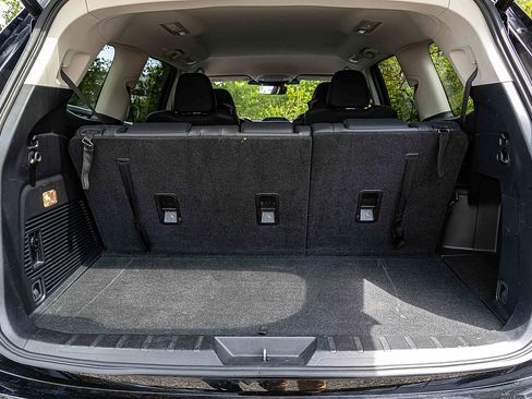 Used 2023 Subaru Ascent Limited image 24