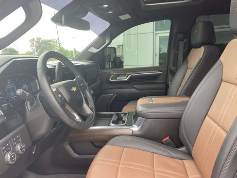 Used 2024 Chevrolet Silverado 2500 High Country AWD/4WD image 14