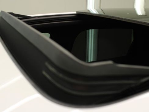 Used 2021 Porsche Cayenne image 26