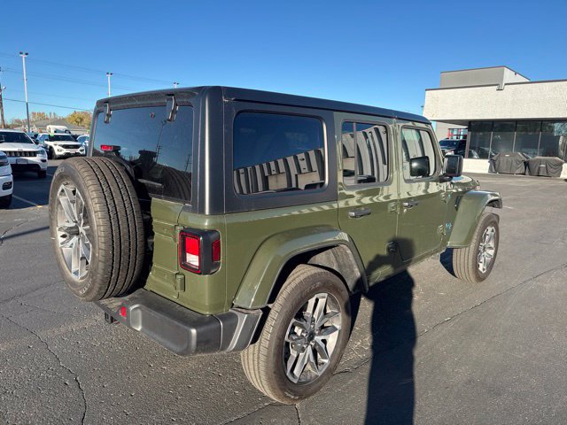 Used 2024 Jeep Wrangler Unlimited w/ Convenience Group AWD/4WD image 10