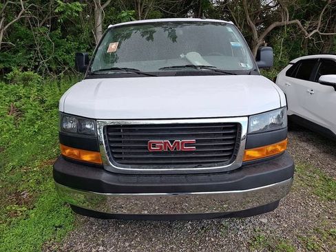 Used 2024 GMC Savana 2500 w/ Driver Convenience Package RWD image 2