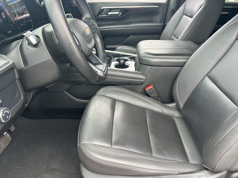 Used 2025 Chevrolet Tahoe LT RWD image 28