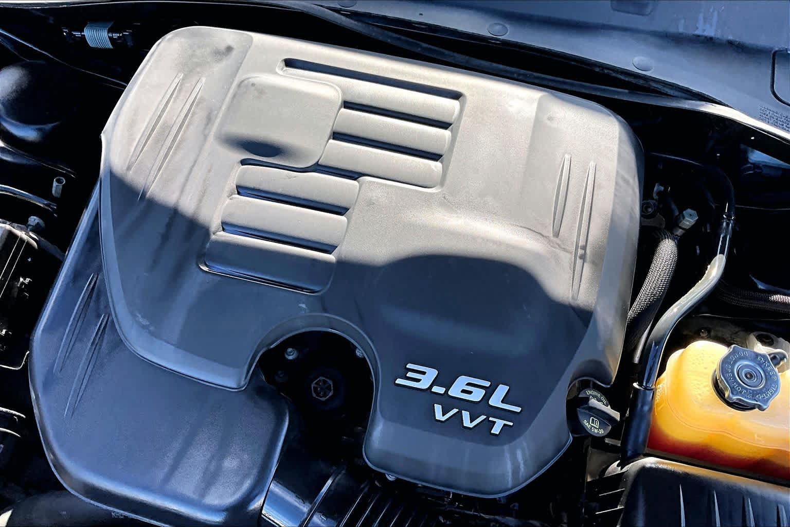 Used 2017 Dodge Charger SE RWD image 32