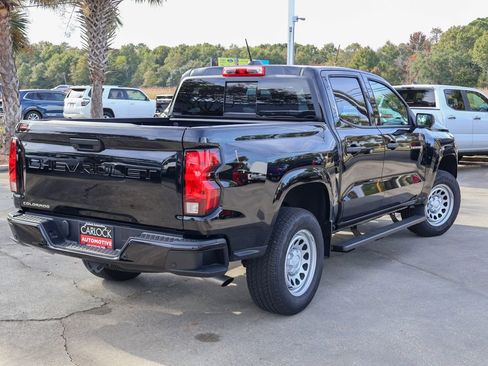 Used 2025 Chevrolet Colorado W/T image 2