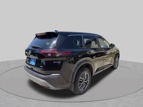 Used 2023 Nissan Rogue S AWD/4WD image 5