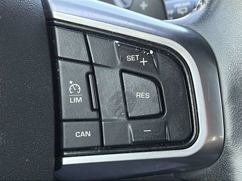 Used 2019 Land Rover Discovery Sport SE AWD/4WD image 20