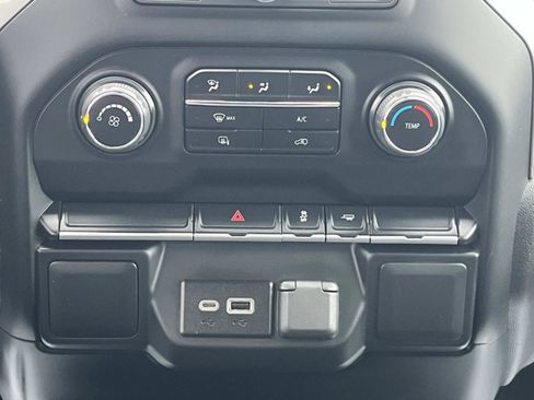 Used 2023 Chevrolet Silverado 2500 Custom image 18