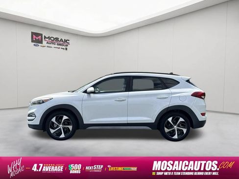 Used 2018 Hyundai Tucson Value FWD image 4