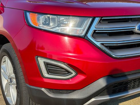 Used 2018 Ford Edge SEL w/ Equipment Group 201A AWD/4WD image 3