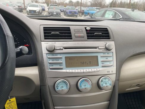 Used 2009 Toyota Camry LE image 13