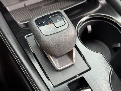 Used 2023 Nissan Rogue Platinum FWD image 29