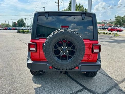 Used 2025 Jeep Wrangler Unlimited Sport AWD/4WD image 6