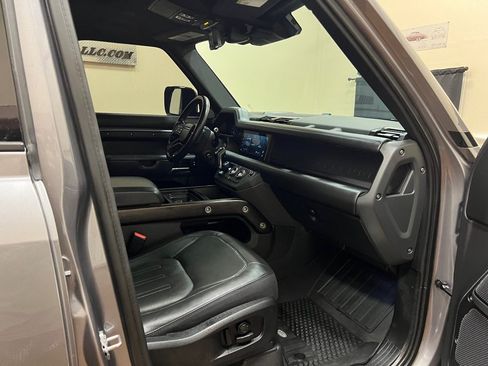 Used 2020 Land Rover Defender 110 X AWD/4WD image 27