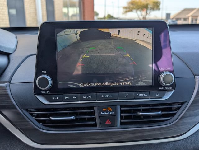 Used 2025 Nissan Altima 2.5 SV FWD image 7
