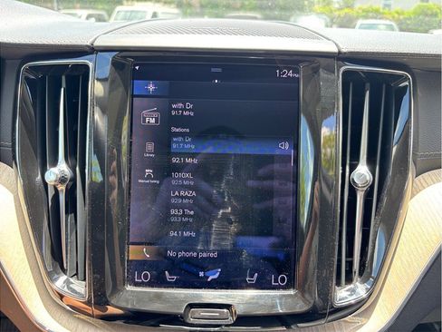 Used 2021 Volvo XC60 T6 Inscription AWD/4WD image 32