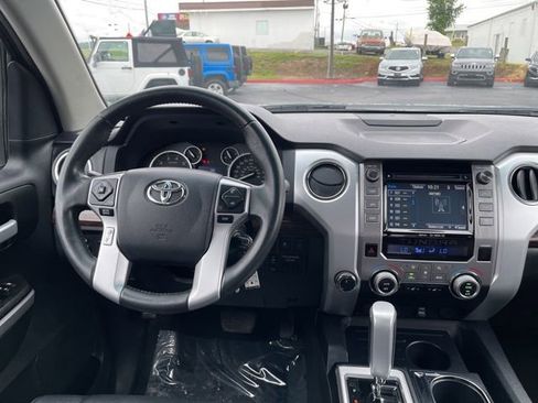Used 2017 Toyota Tundra Limited w/ Limited Premium Package AWD/4WD image 11