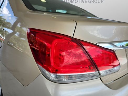 Used 2011 Toyota Avalon FWD image 26