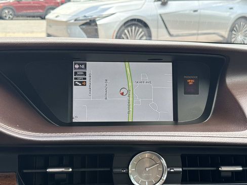 Used 2017 Lexus ES 350 w/ Luxury Package FWD image 31