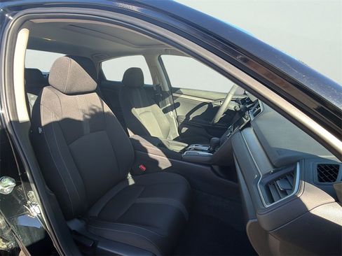Used 2017 Honda Civic EX image 8