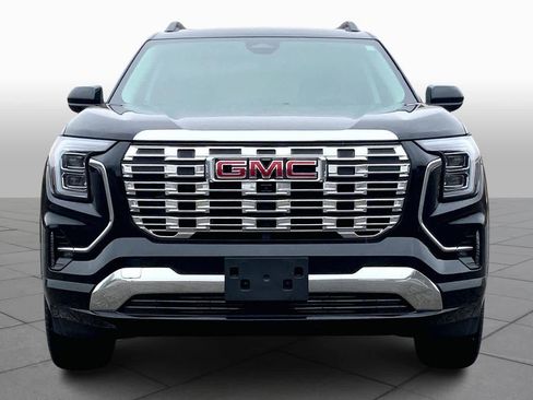 Used 2026 GMC Terrain Denali image 3